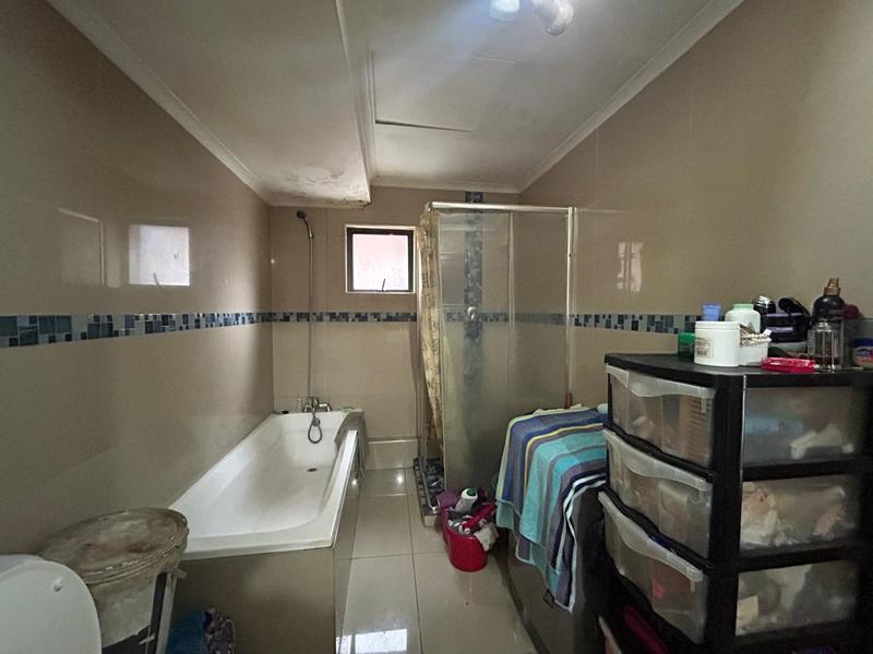 1 Bedroom Property for Sale in Woodstock Western Cape
